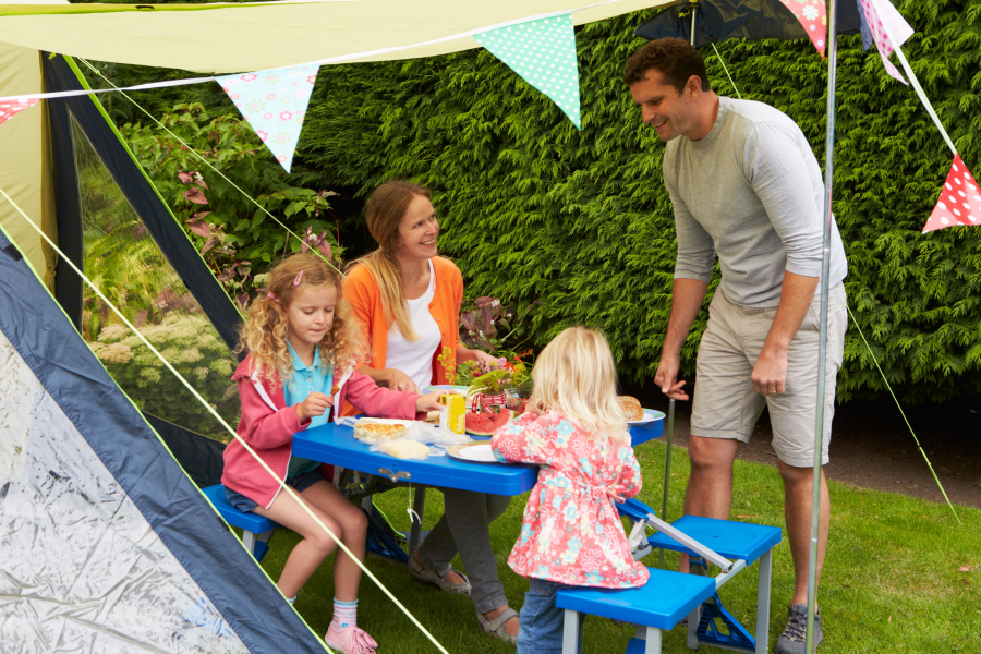 famille au camping moustiers sainte marie 